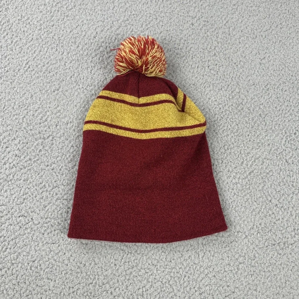 Harry Potter Hogwarts Alumni Winter Hat Pom Pom Beanie Embroidered‎ One Size